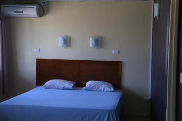 בית מלון כפרי Funworld Plaza