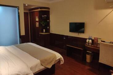 Hotel Greentree Inn Shanghai Fengxian Xidu Business