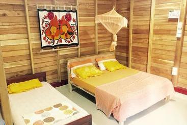 هتل Beach Paradise