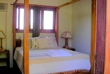Red Frog Beach Island Resort