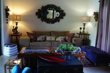 צימר Cunningham Cottage Guest House