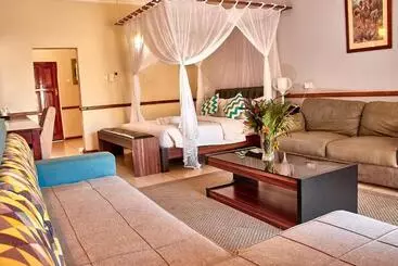 هتل Lake Kariba Inns
