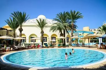 アパートホテル Suites Hôtel Les Charmilles & Spa