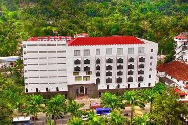 Hotel Royal Kandyan
