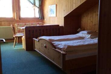 ホテル Gasthof Eggwirt