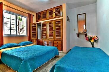 پانسیون Hostal Mar Y Sol