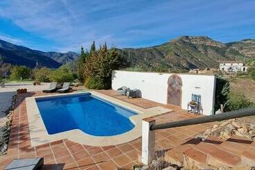 Bed and Breakfast Casa El Chorro