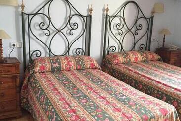 בית מלון כפרי Casas Del Sevillano