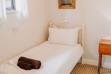 Hôtel Creeksea Place Barns