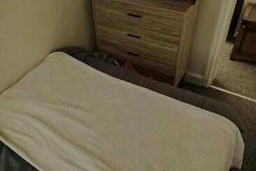 ユースホステル Terror Towers