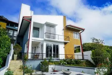 Hotel Hillneliya Resort