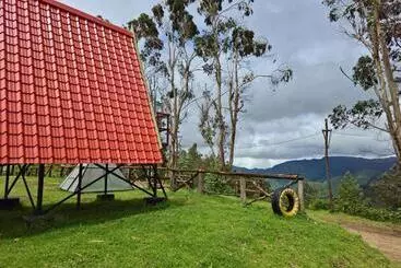 Kapselihotelli Wrongturnclub Hilltop Adventure Stay