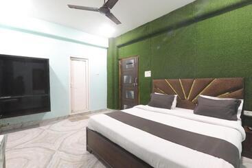 酒店 Mahaveer Palace