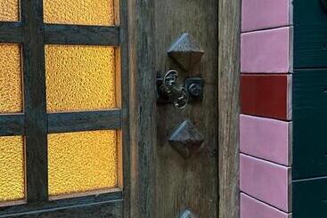 Bed and Breakfast Micro Palaces