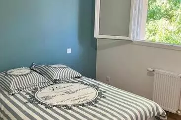 Majatalo Chambre Dans Une Maison En Colocation Proche Paris Et Disney Room In Shared House