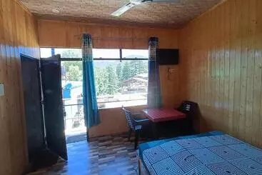 Pensiune Midway Resturant And Guest House, Dhanaulti