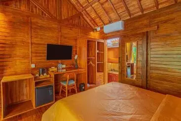 Pension Ngesil Private Joglo & Pool