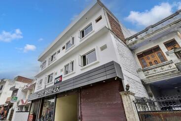 Super Hotel O Gauri Shankar