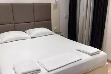 پانسیون Boci Rooms