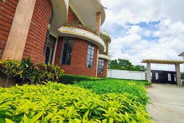 Dakshinayana Resort And Restaurant