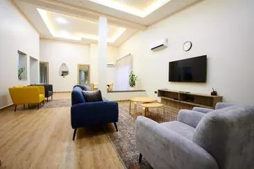 Green House Hotel And Apartments