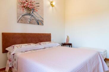 Pensão Roro Home Via Del Mare