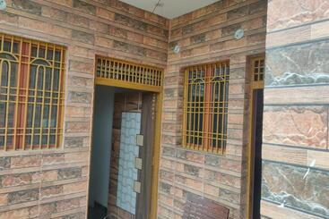 Aamiaismajoitus (B&B) Aryan Home Stay