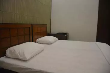 تختخواب و صبحانه Ukasha Guest House