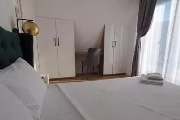 Cinque Stelle Hotel Apartments
