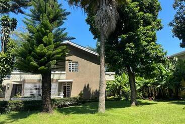 Mwanana Hostels And Homes