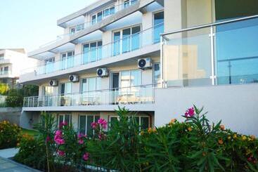 Pensió вила диди