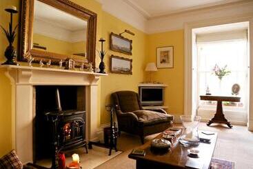 The Library House B&b