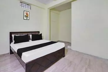Hotel Oyo Family Lodge