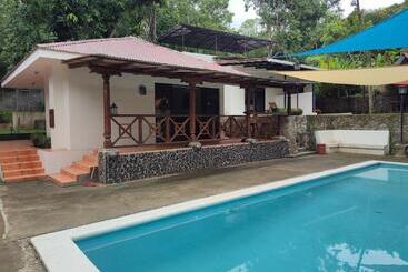 پانسیون La Table De Apoyo