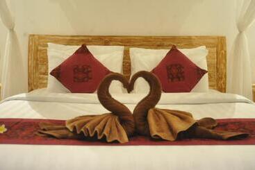 膳宿费 Ampi House