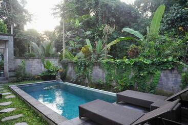 Pensjonat Ampi House