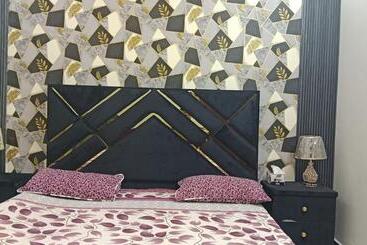 膳宿费 Cheap Guest House Hotel Apartments   Near To Islamabad International Airport & Motorway