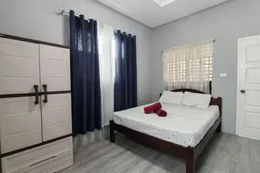 Pensione Sea Breeze Beachfront Villa Cebu