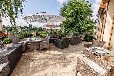 Pensionat Elbcampingfass Sächsische Schweiz In Pirna