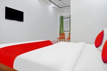 호텔 Oyo Royal Inn