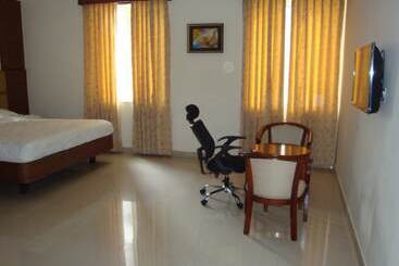 Hotel Sri Kaliswari Le Orchids