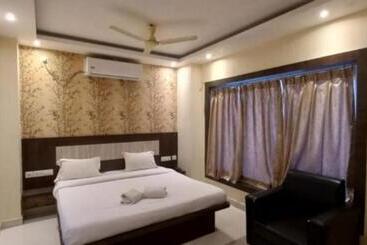 בית מלון כפרי Home Town Puri Near Temple & Golden Beach Lift Wifi With Restaurant Facilities By Morservices