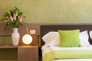 تختخواب و صبحانه San Colombano Suites