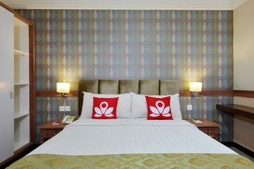 Hotel Zen Rooms Singosaren