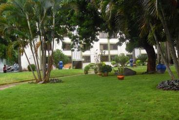 هتل Lamada Apartments