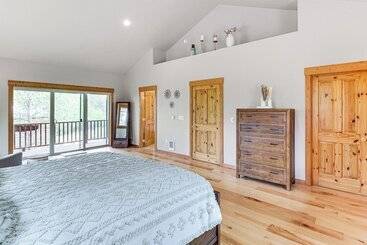 Kır Evi Home Near Glacier National Park W/ Hot Tub & Deck!