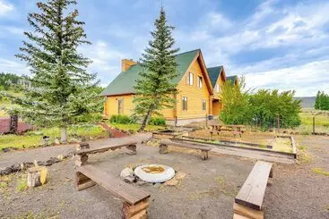 コテージ Group Friendly Panguitch Cabin Near Nat L Parks!