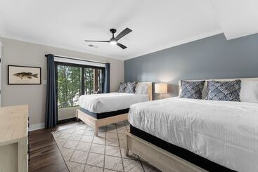 بيت ريفى Water Break At The Lake By Avantstay Lakefront + Private Dock