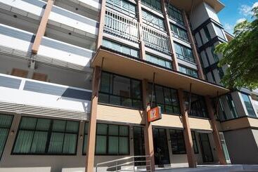 Hotel B2 Korat Night Market Boutique