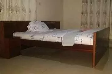 هتل Emmysroomies B&b